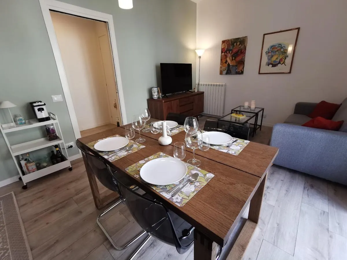 Dagnino House - Luxury Apartment In The Center Of Palerme