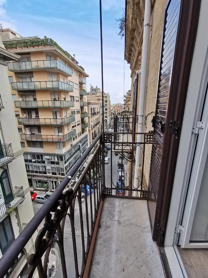 Dagnino House - Luxury Apartment In The Center Of Palerme